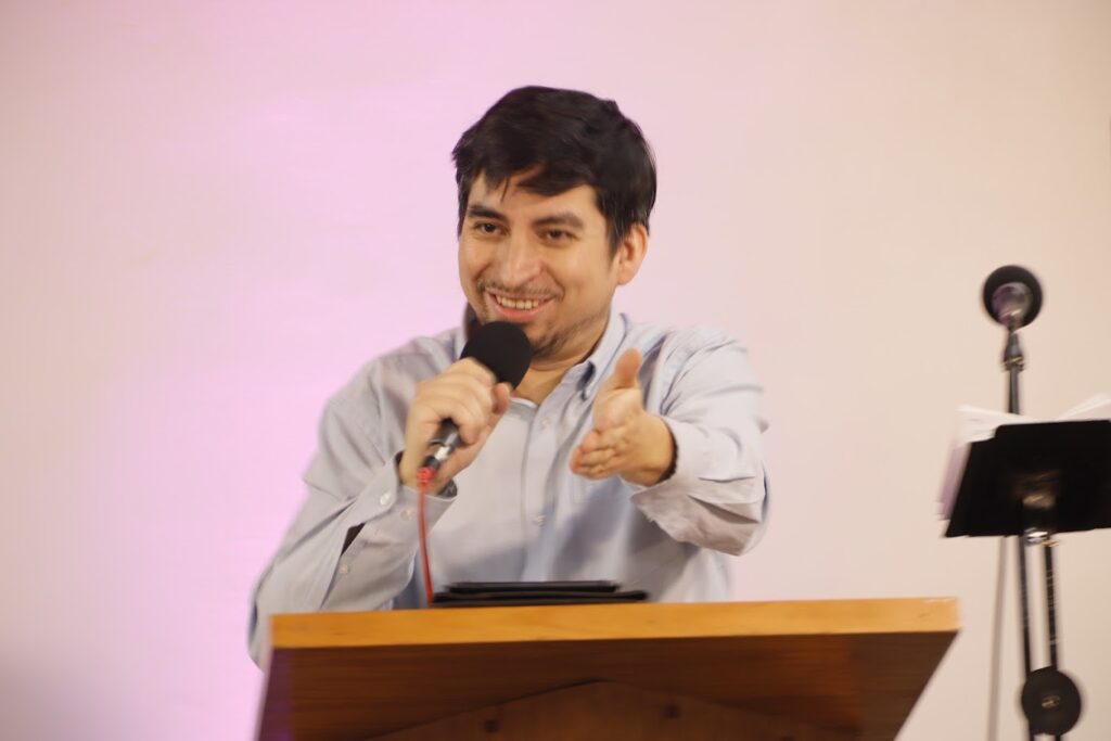 Acerca de Maranata! Victor Cabrera