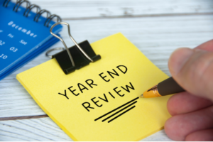 Reflexión bíblica sobre las promesas de Dios y la historia de Josué frente a un paisaje de montaña